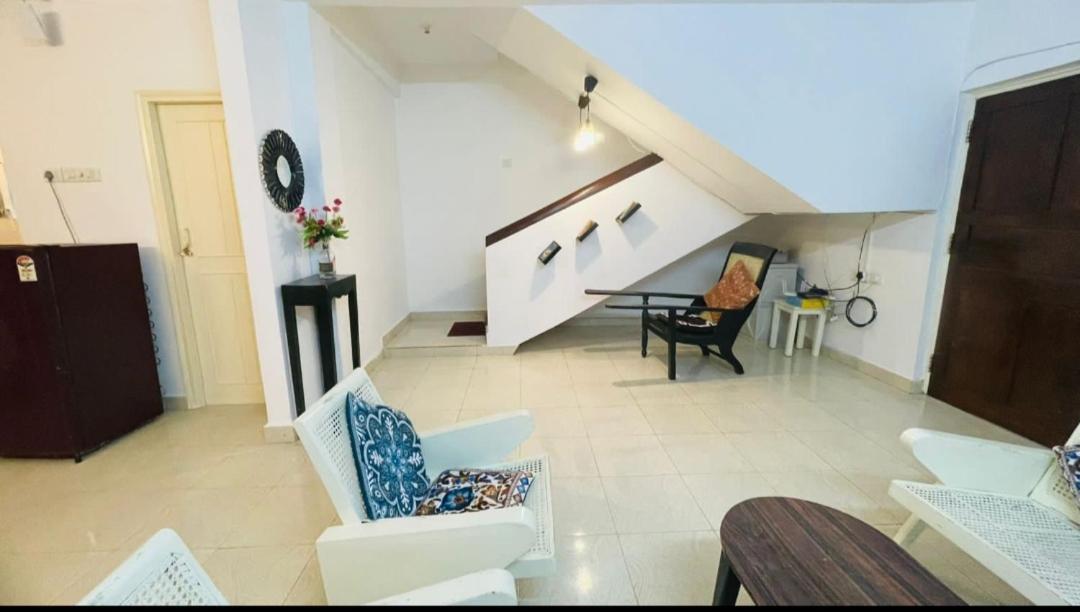 Goa Suites Holiday Home กาลังกูติ ภายนอก รูปภาพ