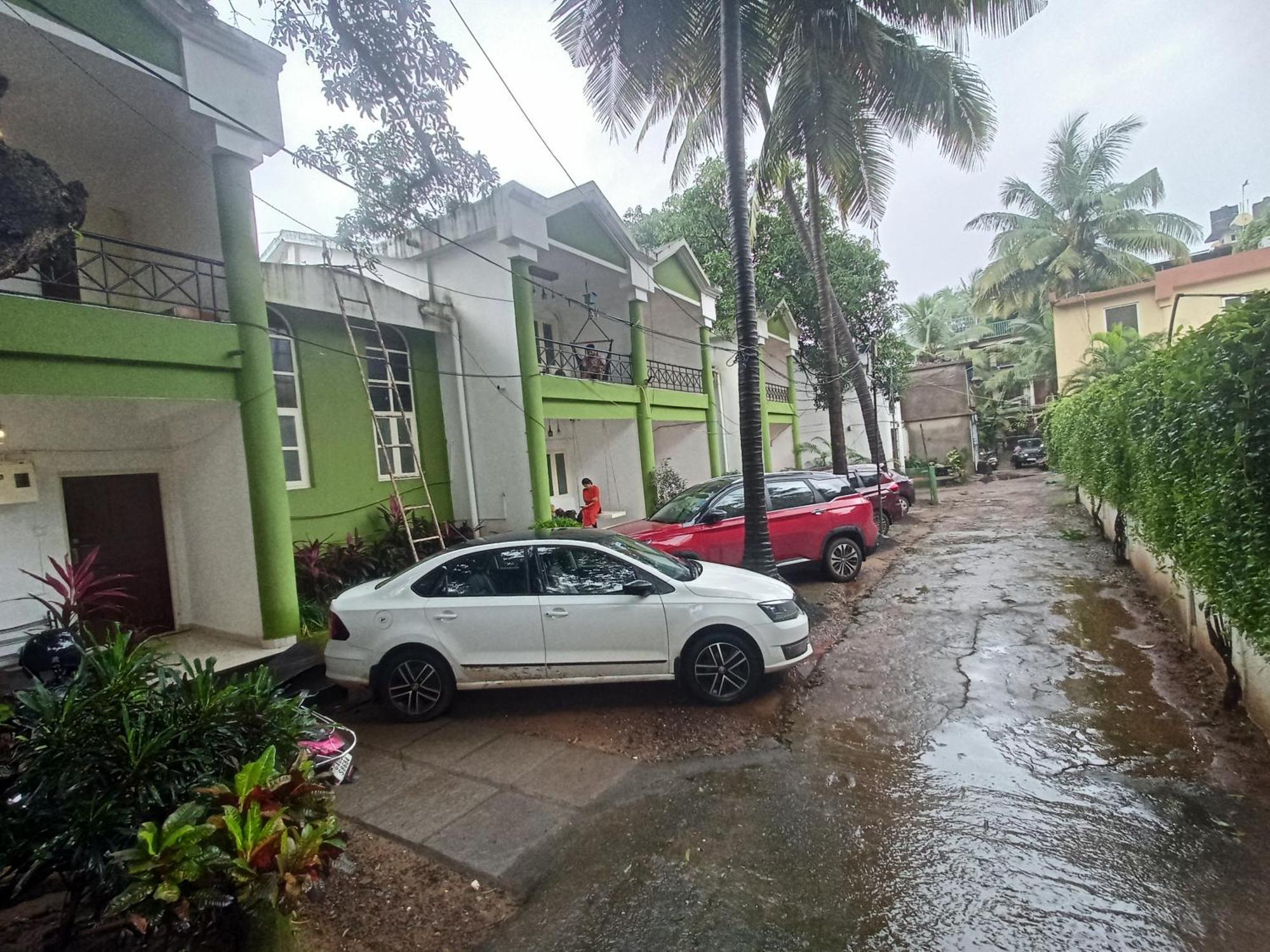 Goa Suites Holiday Home กาลังกูติ ภายนอก รูปภาพ